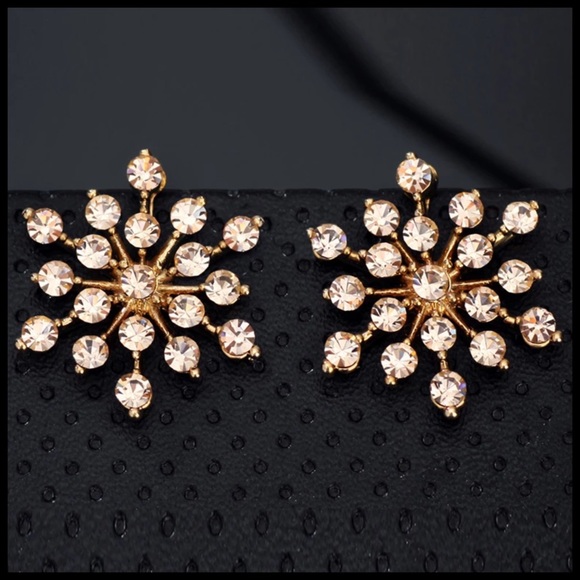 Swarovski Crystals The Cari Starburst Earrings - Picture 3 of 5